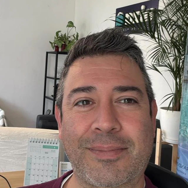 Ariel González, socio de Niza Tienda de Viajes